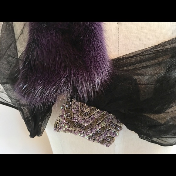 Unique Art Deco wrap - Picture 2 of 8